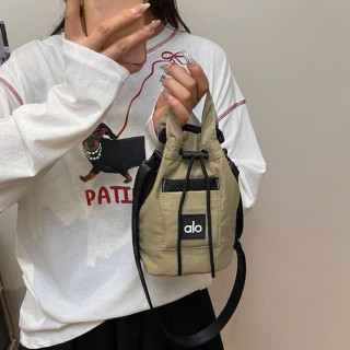 Alo Yoga Mini Bag  尼龍水桶包