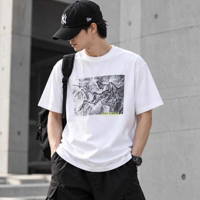 ARC'TERYX 始祖鳥短T  胸前大圖