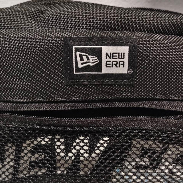 NEW ERA 經典大LOGO斜背包