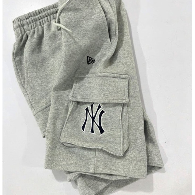 NEW ERA × NY 洋基隊刺繡口袋運動短褲