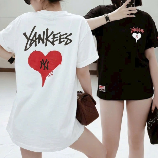 NEW ERA  NY  Yankees 愛心塗鴉短T