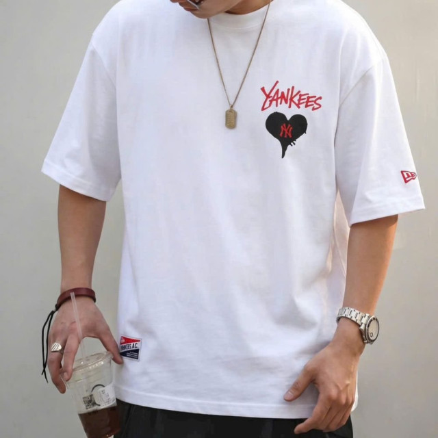 NEW ERA  NY  Yankees 愛心塗鴉短T