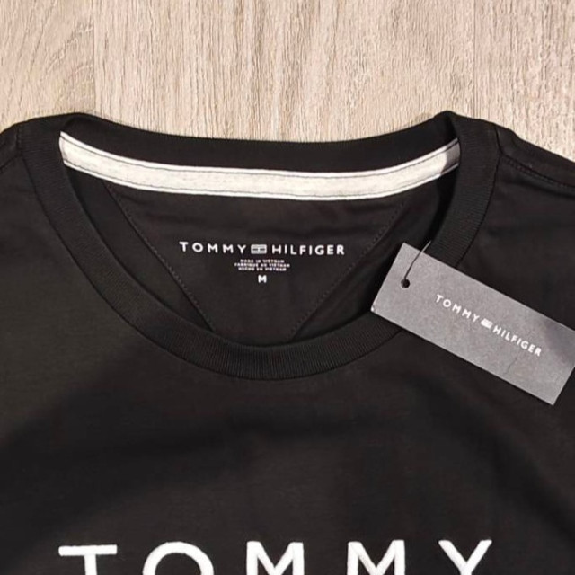 Tommy Hilfiger 經典大Logo刺繡短袖T恤