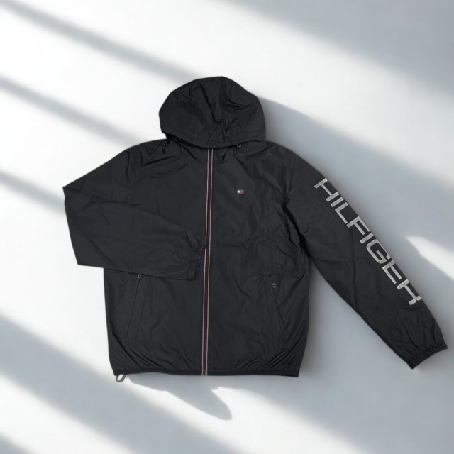 Tommy Hilfiger 輕薄風衣外套