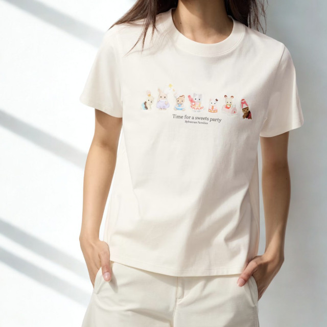 UNIQLO 聯名款短T