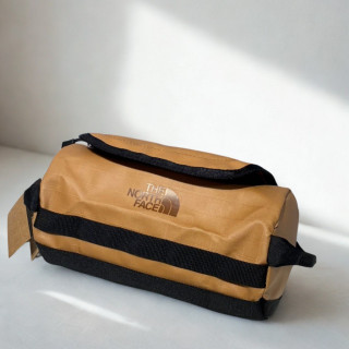 The North Face Base Camp Bag小型旅行盥洗包