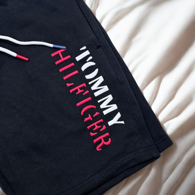 TOMMY HILFIGER 刺繡LOGO 棉質短褲