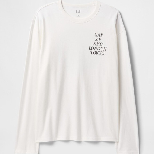 GAP 胸前城市字母薄長T