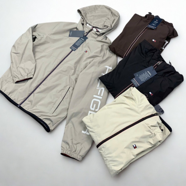 Tommy Hilfiger 輕薄風衣外套