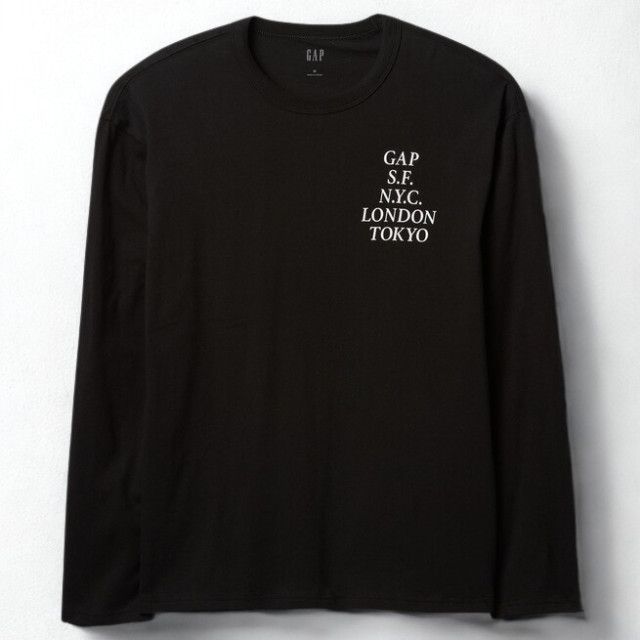 GAP 胸前城市字母薄長T